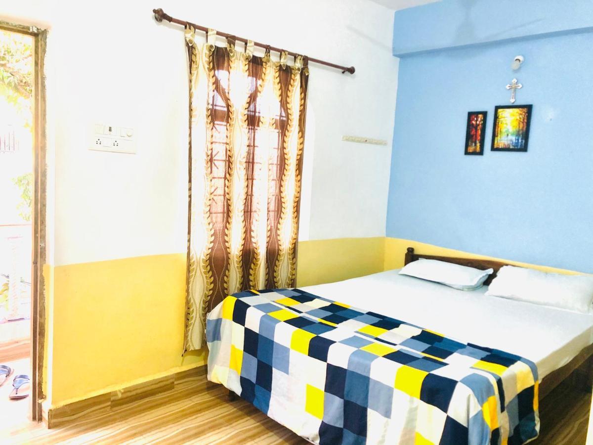 Blue Waves Guest House Calangute Exteriér fotografie